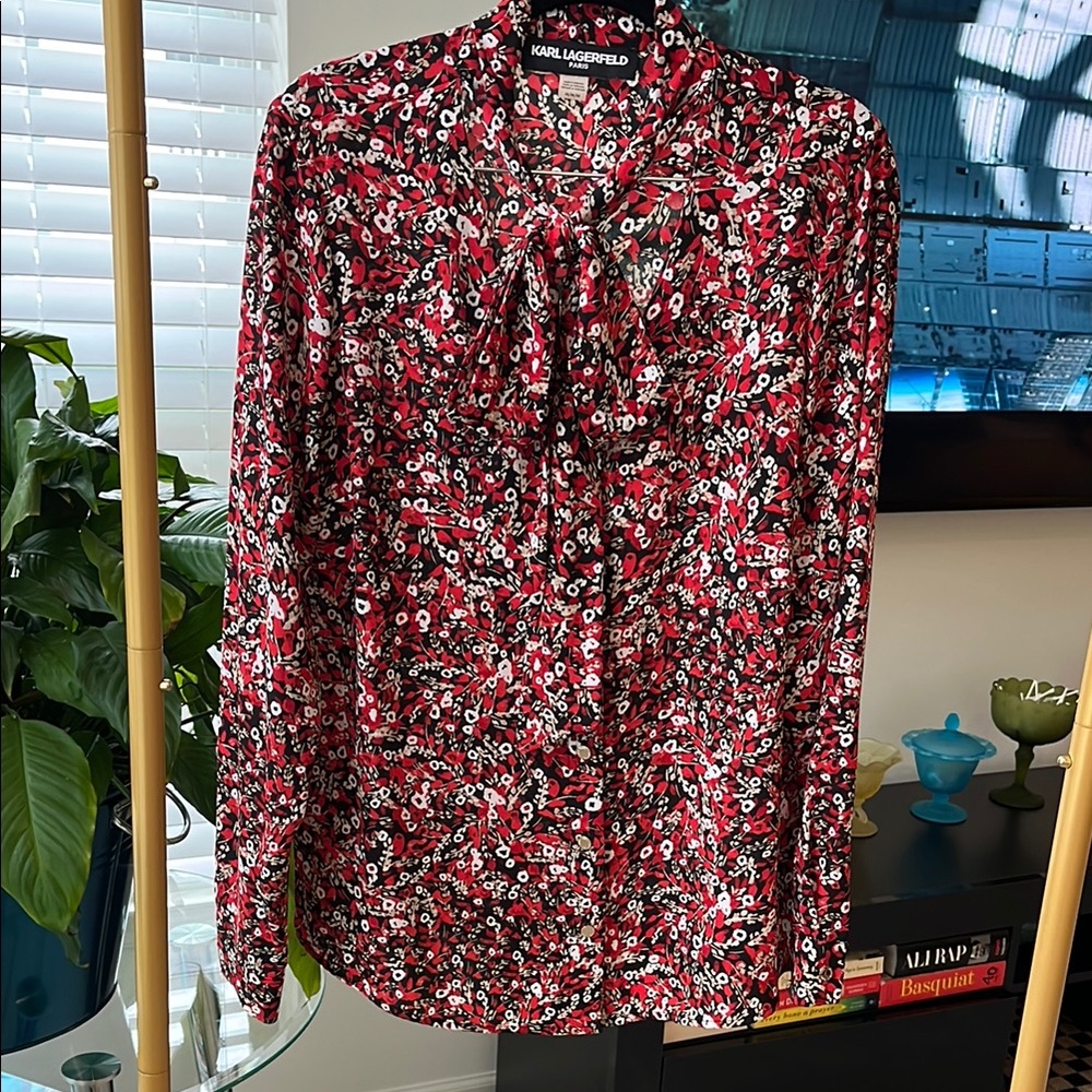 Karl Lagerfeld blouse size M